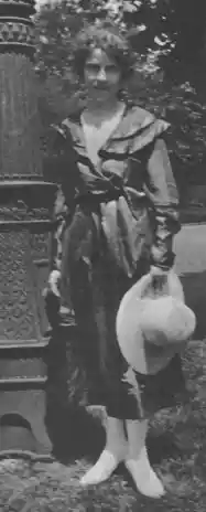 Loma Armstrong wedding day